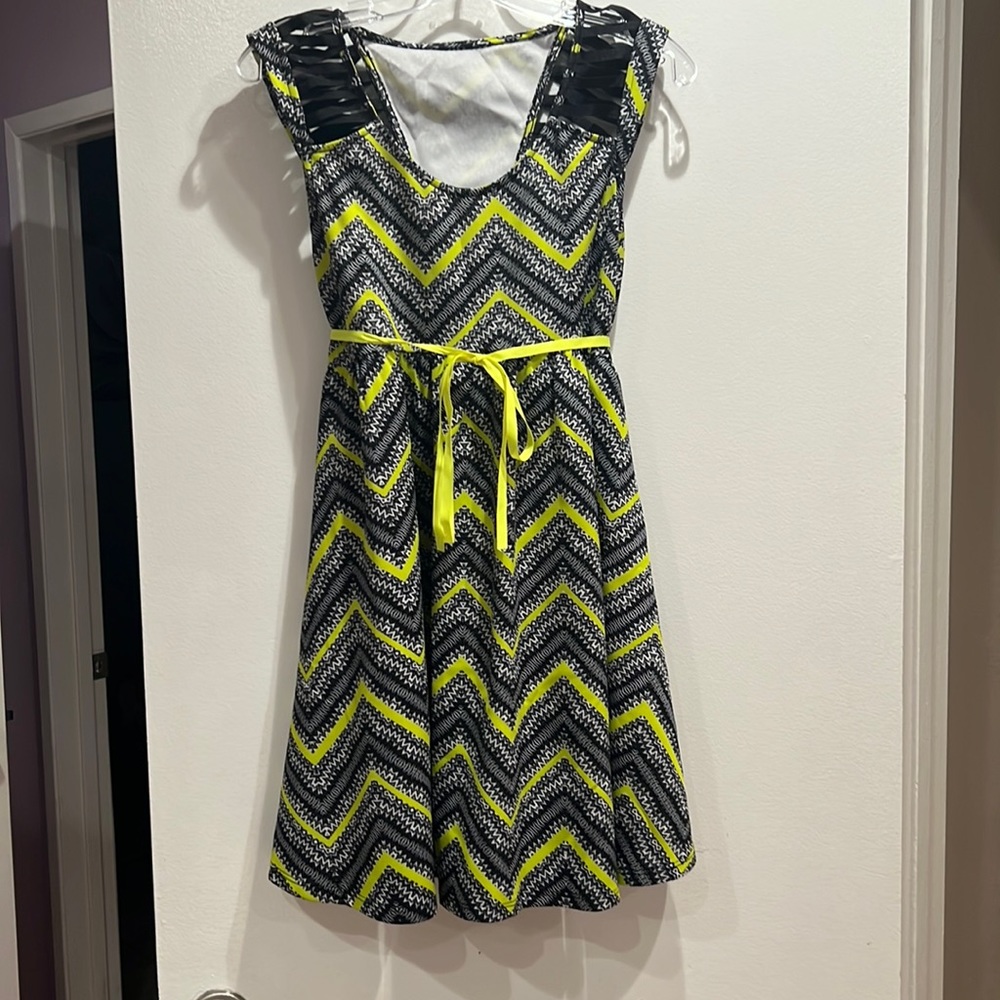 Maternity dress with back dress